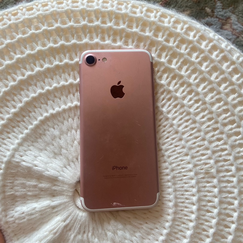 iPhone 7 - Picture 4 of 4